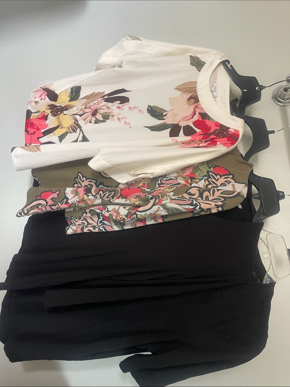 Chico's Olive Floral V-Neck Long Sleeve Top with Pink, Cream & Black Accents